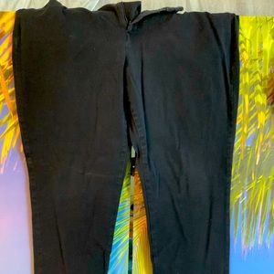 WEIGHT LOSS SALE! Brand new NEVER WORN pair of pants! great quality!